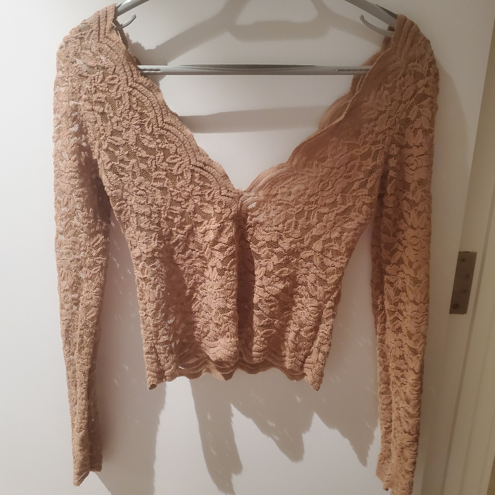💢SOLD💢Lace Top